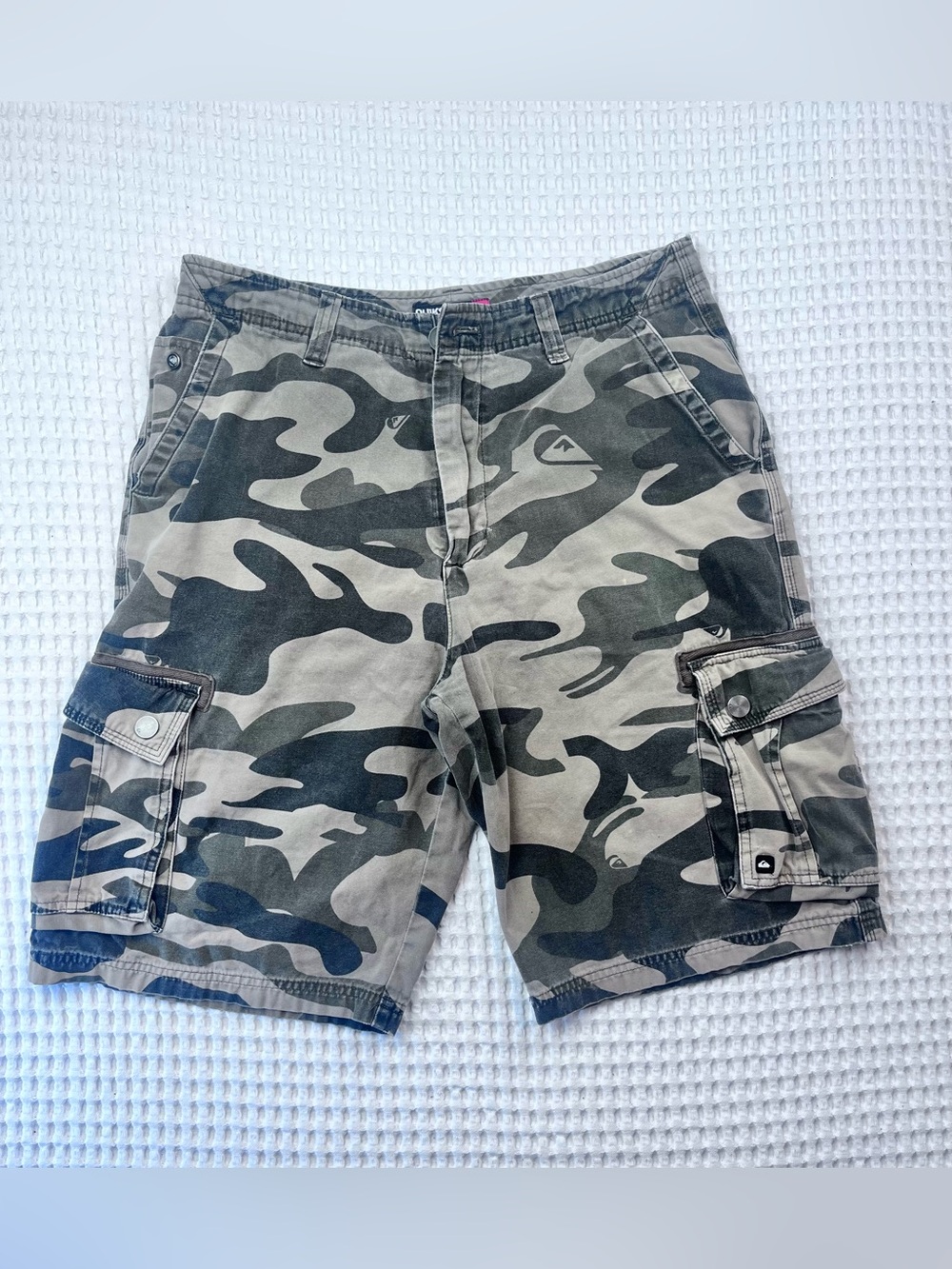 Quiksilver Camo Cargo Shorts Men’s Size 32 Gray Green Military Utility Cotton